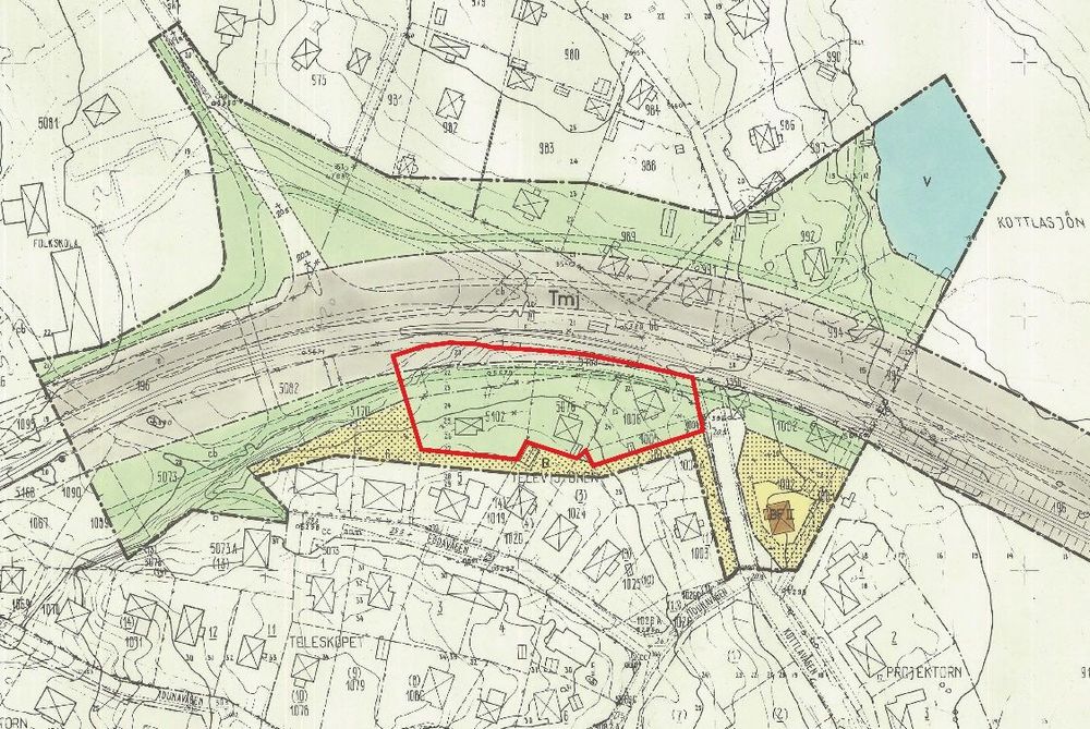 Bilden visar gällande detaljplan för aktuellt planområde. Planområdet markerat med röd linje. 